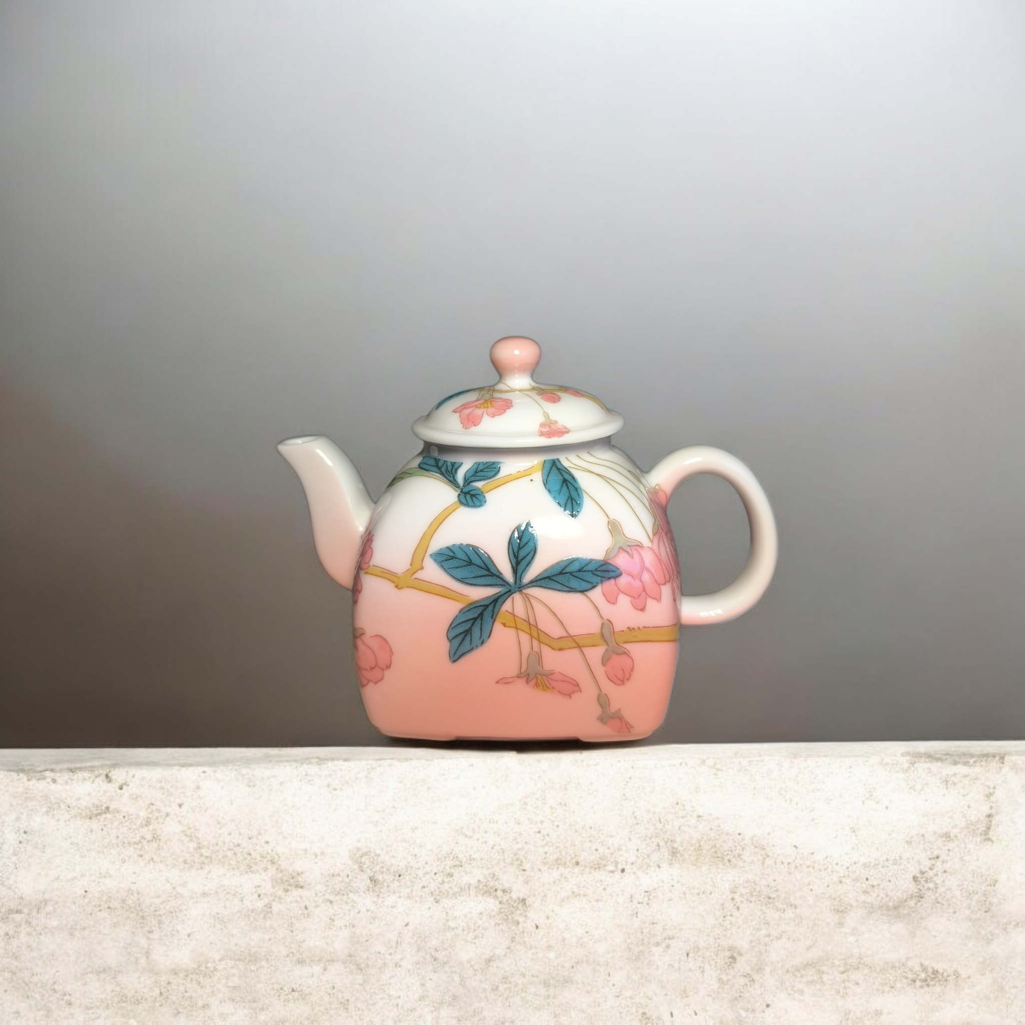 Handveredelte Mini Keramik-Teekanne mit integriertem Filter/ Hand-finished Mini ceramic Teapot with integrated filter